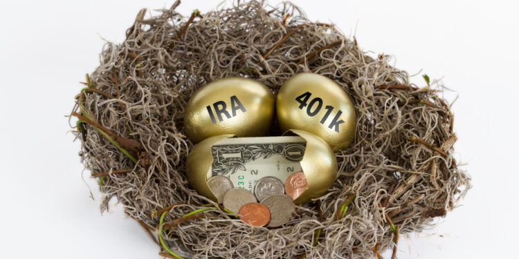 Discover the Pros and Cons of Rolling Over Your 401k to Gold