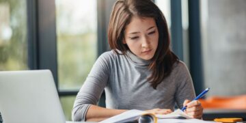 Exploring the Benefits of Studying GED Abroad at Finn.ac
