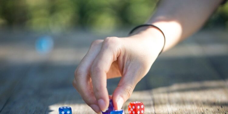 Can probability calculations guide dice strategies?